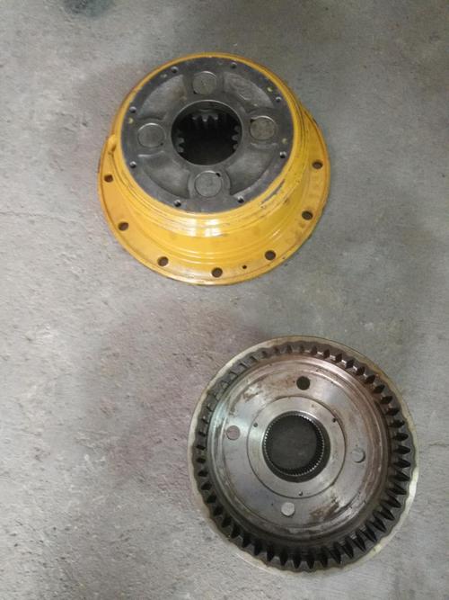 弘鼎工程機(jī)械供應(yīng)小齒輪徐工壓路機(jī)杭齒變速箱生產(chǎn)廠家歡迎來電咨詢